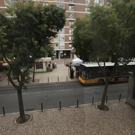 Happy Mike بيت شباب *